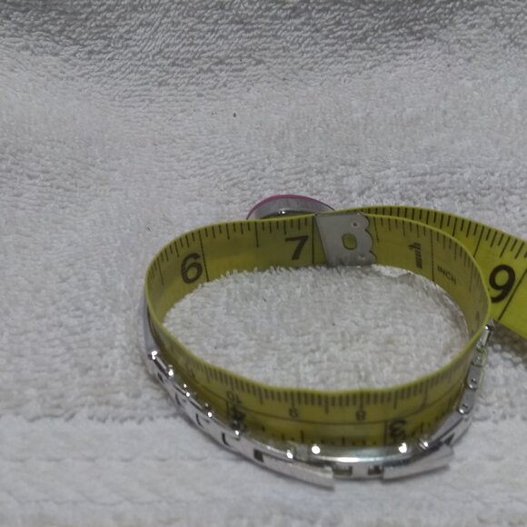 Armitron Now Heart Shape Quartz Watch Pink Dial Silver Bracelet New Bat Great ! - Picture 6 of 11